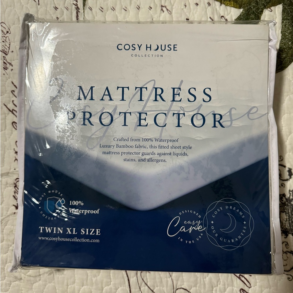 twin XL Mattress Protector waterproof New in package. Cosy House.